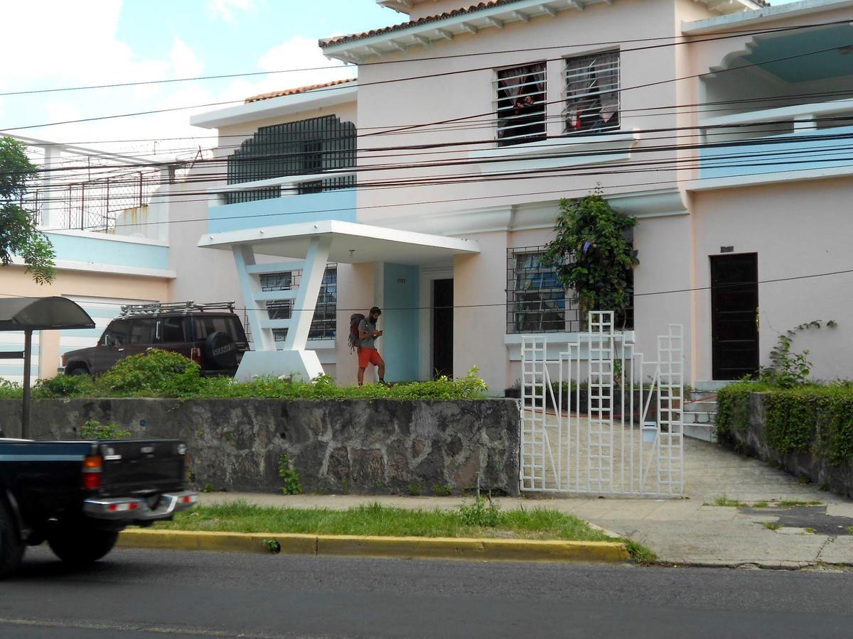 Hostal Cumbres Del Volcan Flor Blanca San Salvador Exterior photo